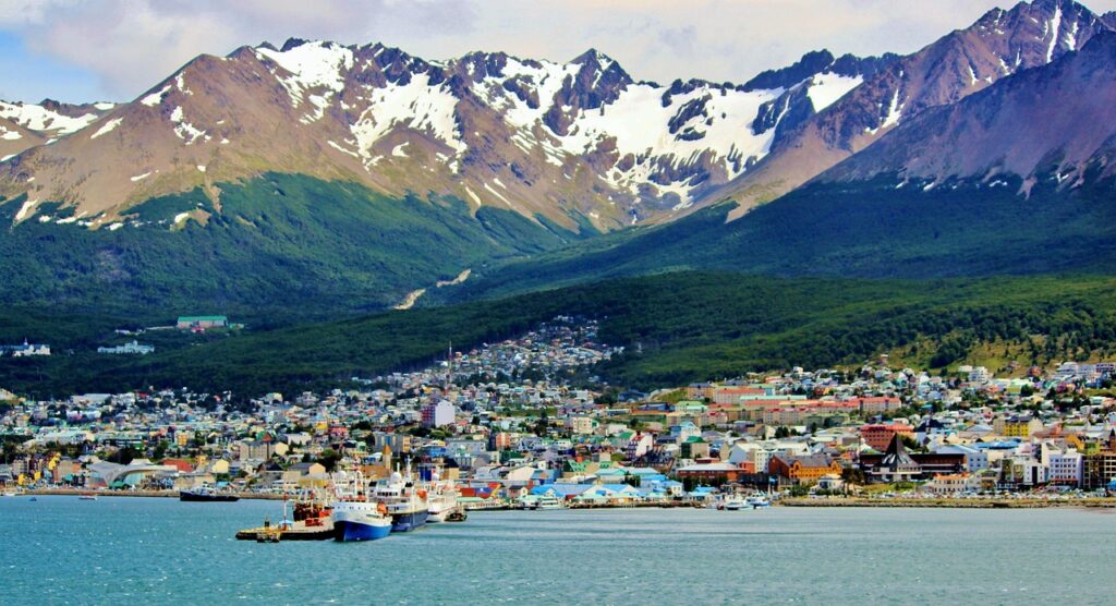 ushuaia, argentina, mountains snow-350202.jpg